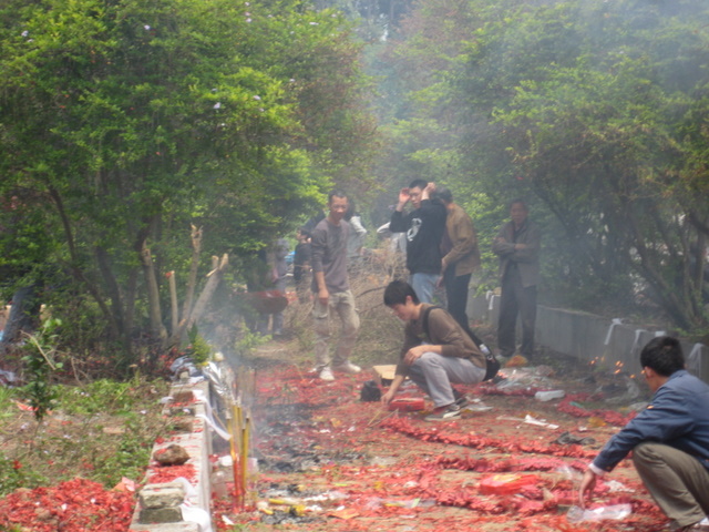 清明烧纸